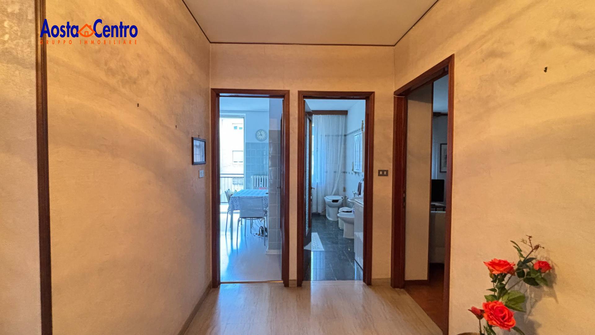 Trilocale in vendita a Aosta, Centro