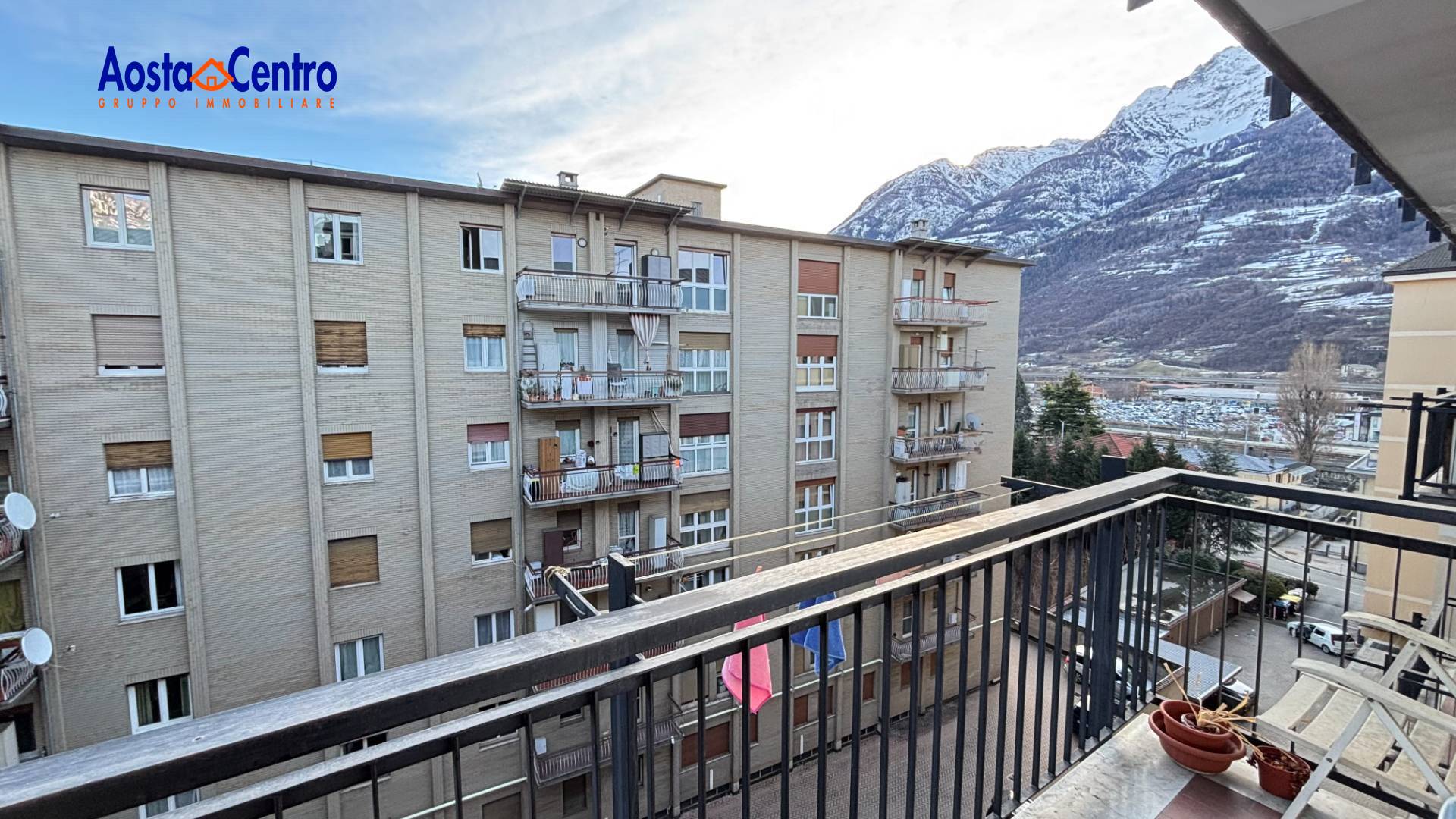 Trilocale in vendita a Aosta, Centro
