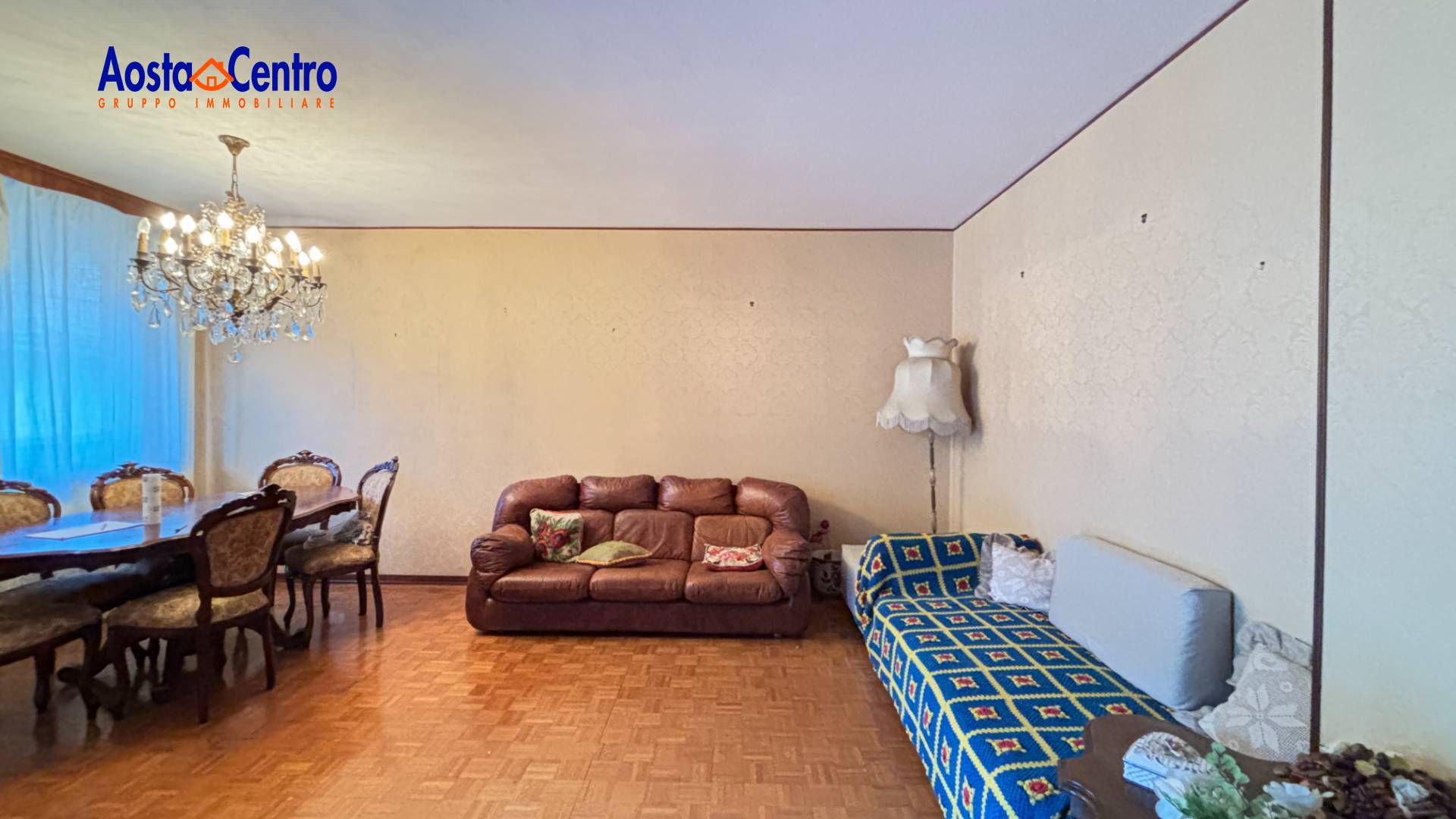 Trilocale in vendita a Aosta, Centro