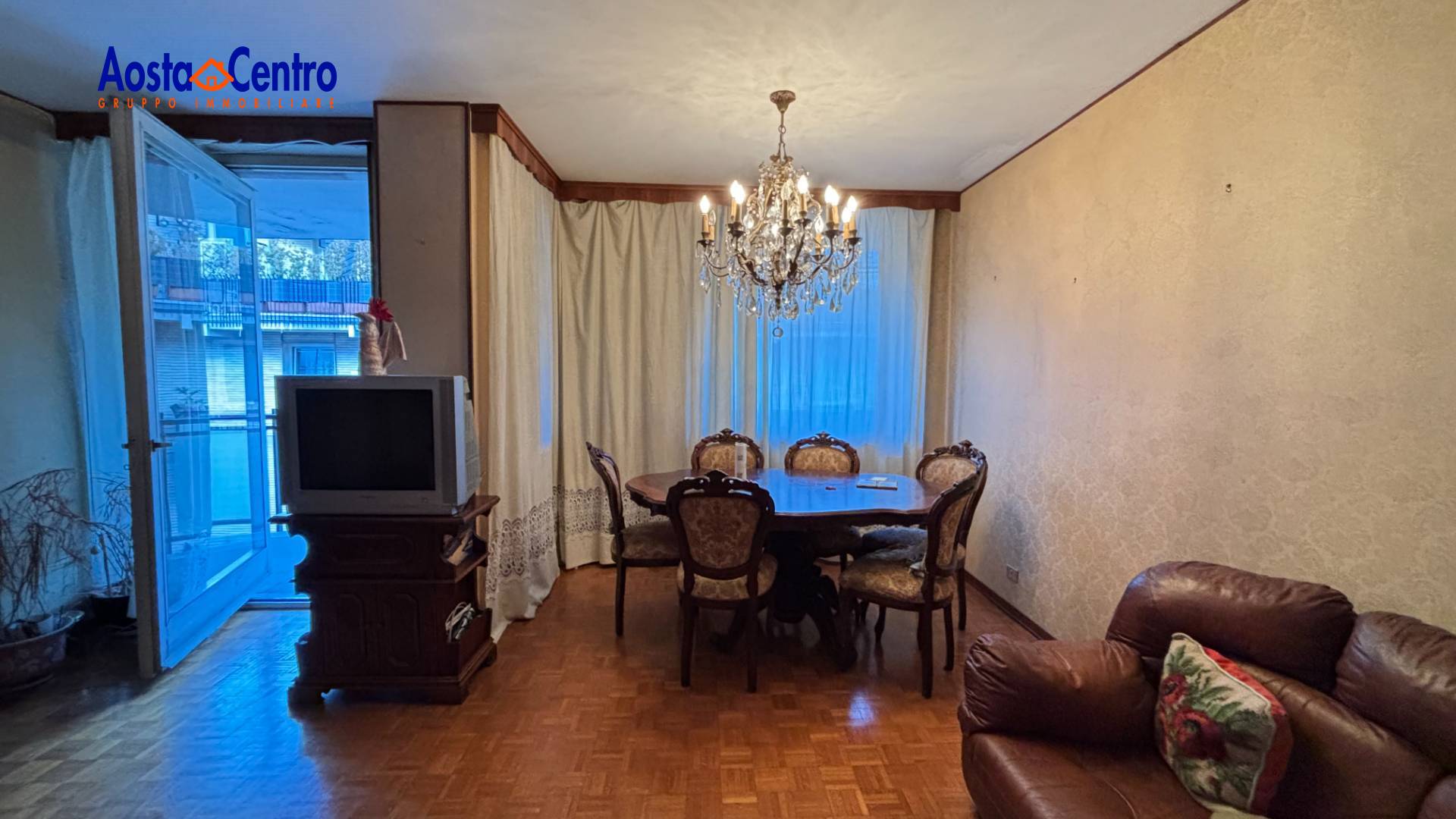 Trilocale in vendita a Aosta, Centro