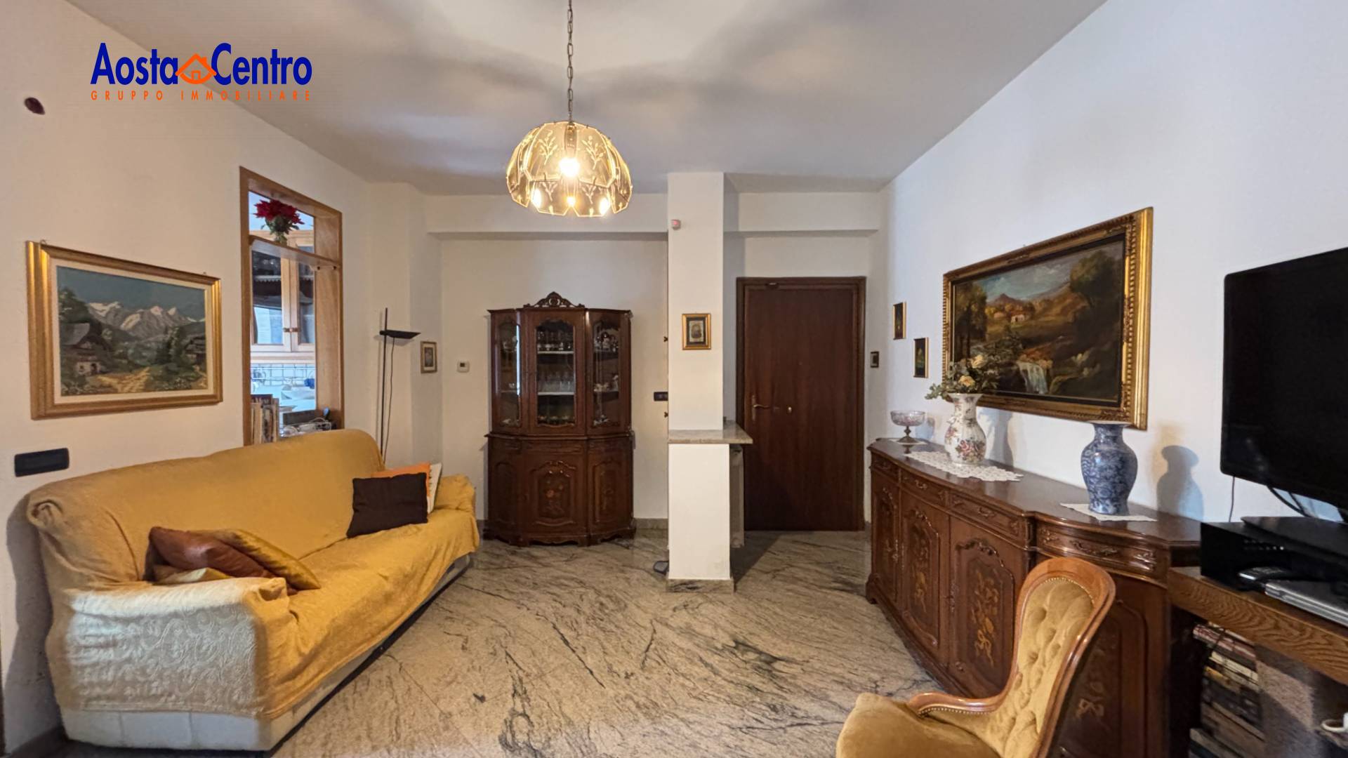 Trilocale in vendita a Aosta, Centro