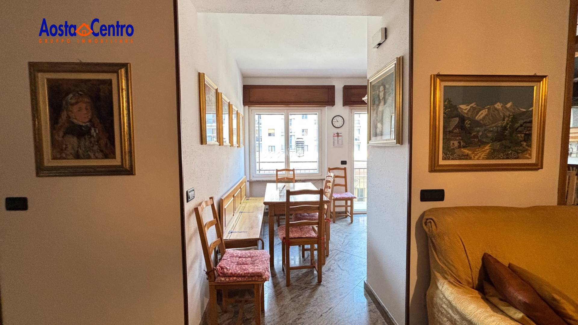 Trilocale in vendita a Aosta, Centro