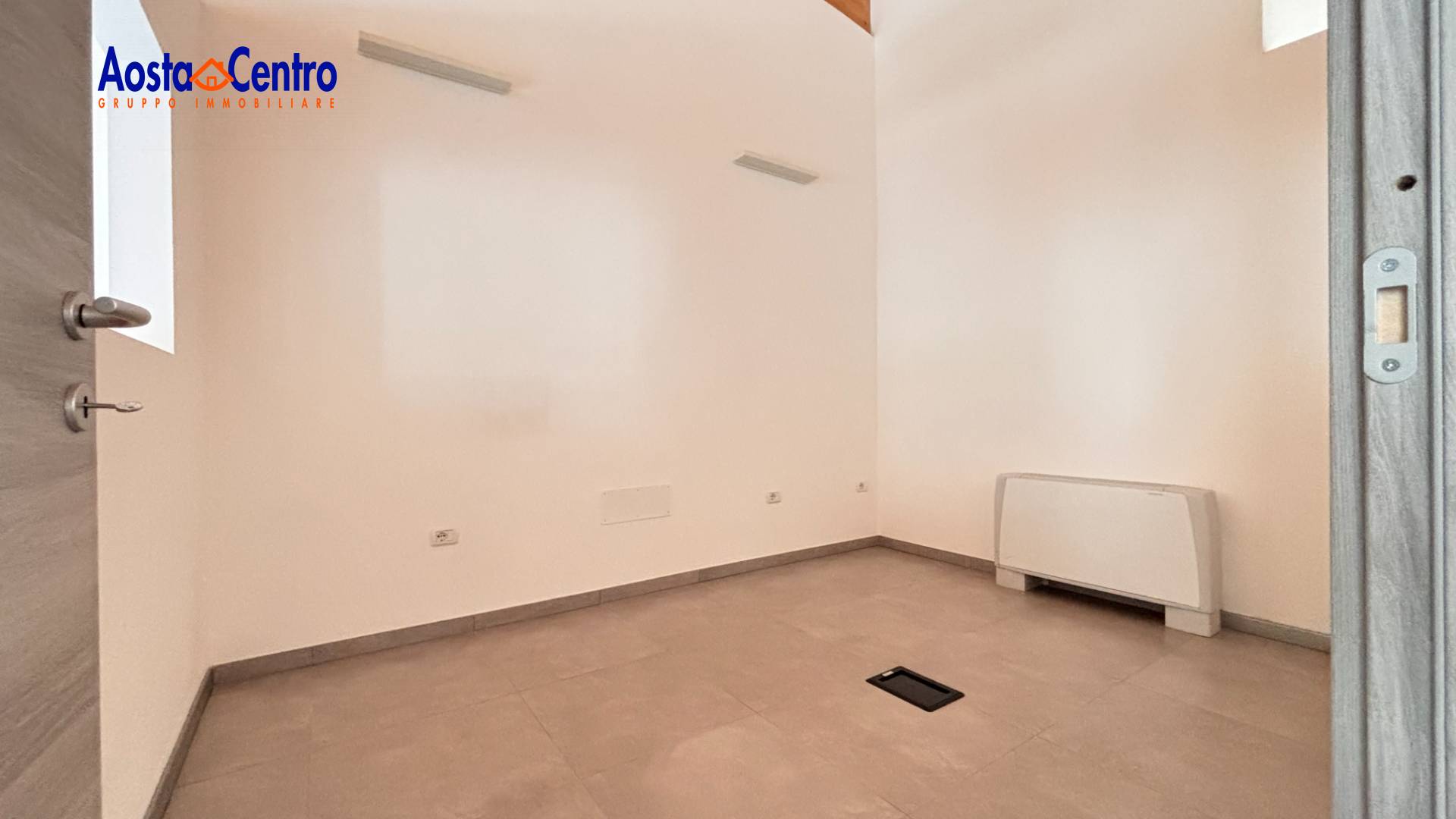 Studio/Ufficio in affitto a Saint-Christophe