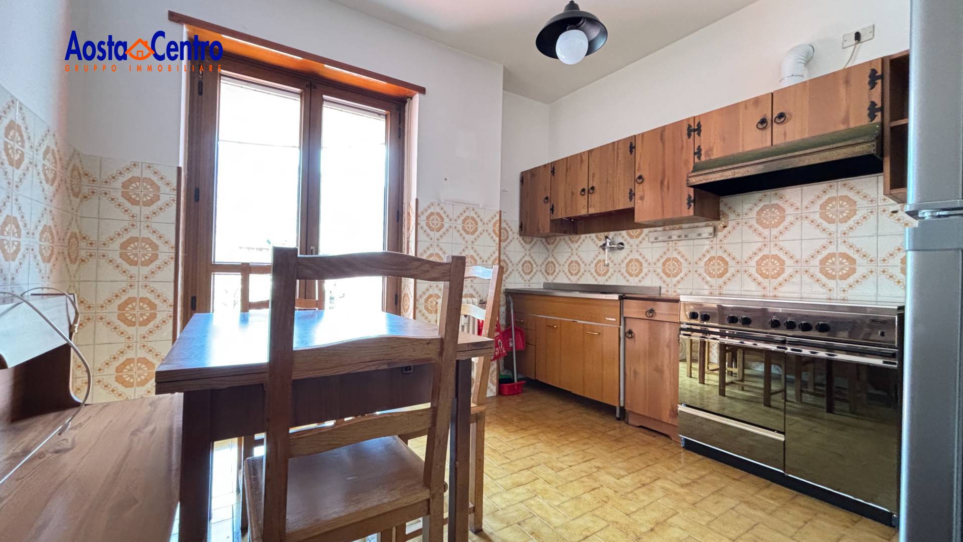 Quadrilocale in vendita a Aosta, Semicentro