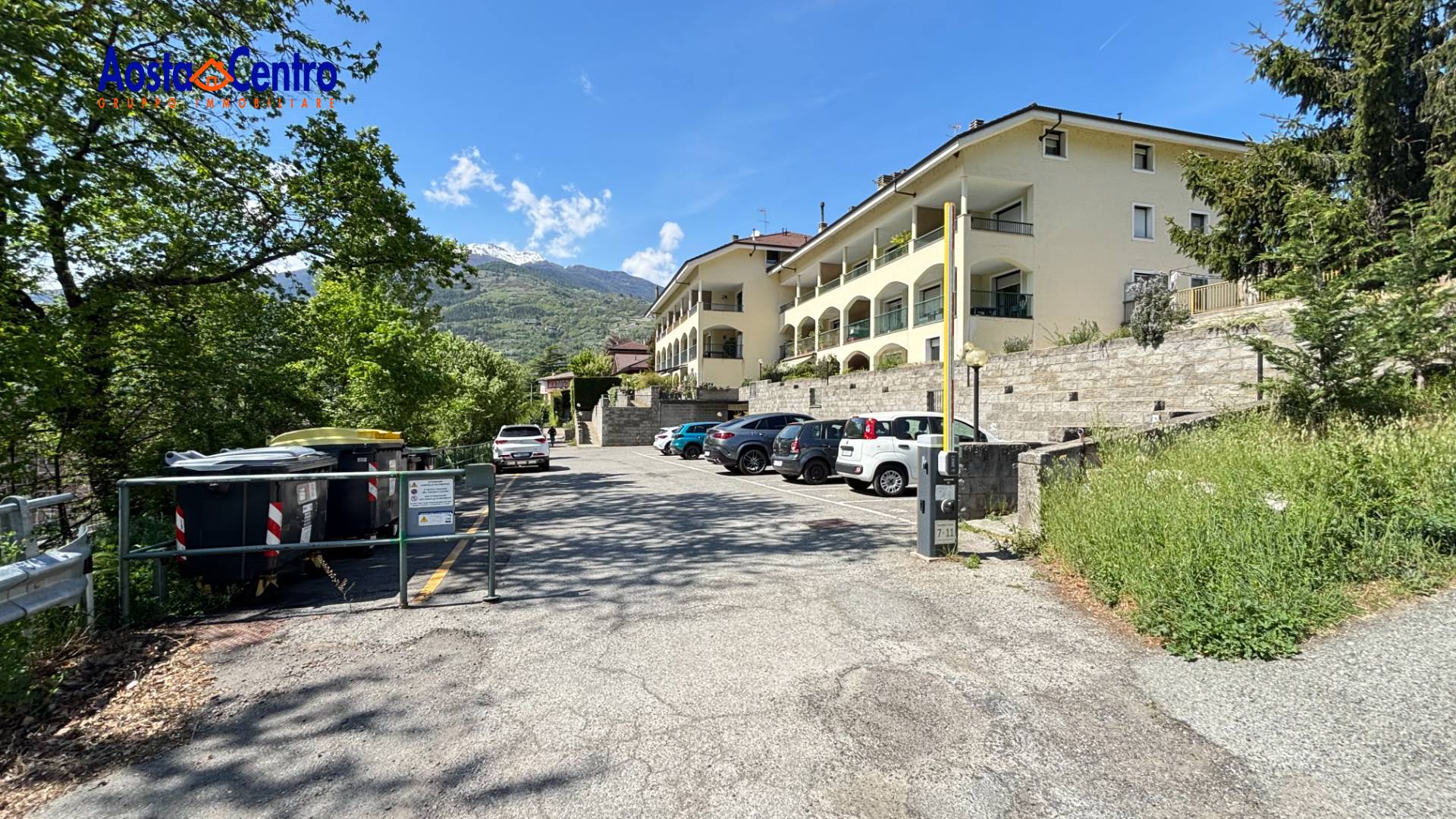 Box o garage in vendita a Aosta, Porossan