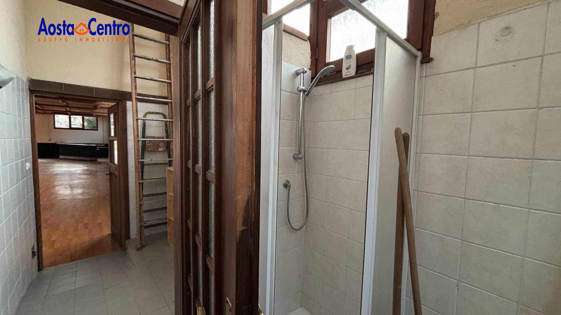 Locale commerciale in vendita a Aymavilles, Ferrire