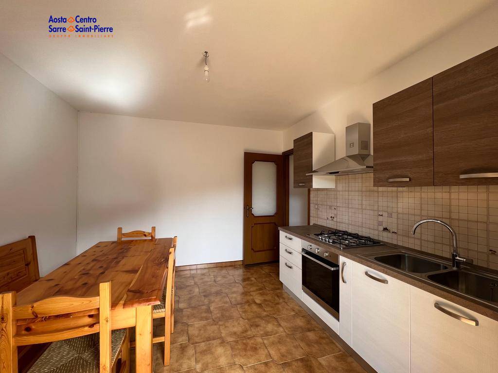 Appartamento>4 in affitto a Charvensod