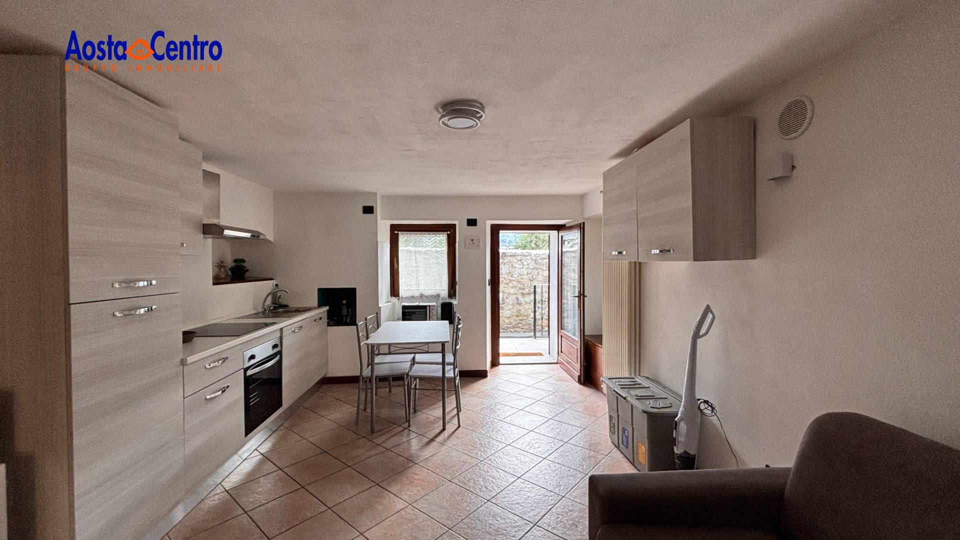 Bilocale in vendita a Aosta, Centro
