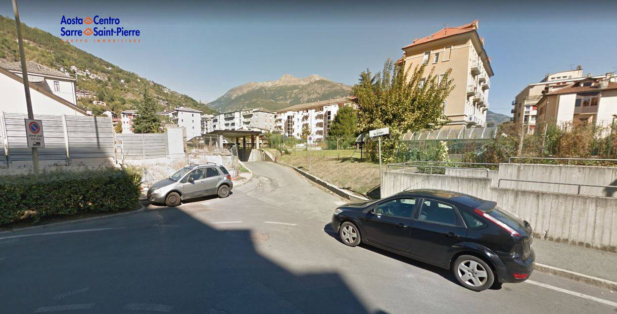 Box o garage in affitto a Aosta, Centro