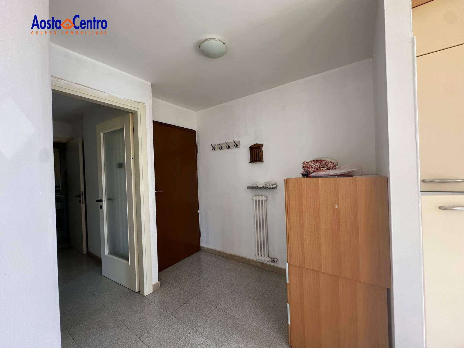 Trilocale in affitto a Sarre, Arensod