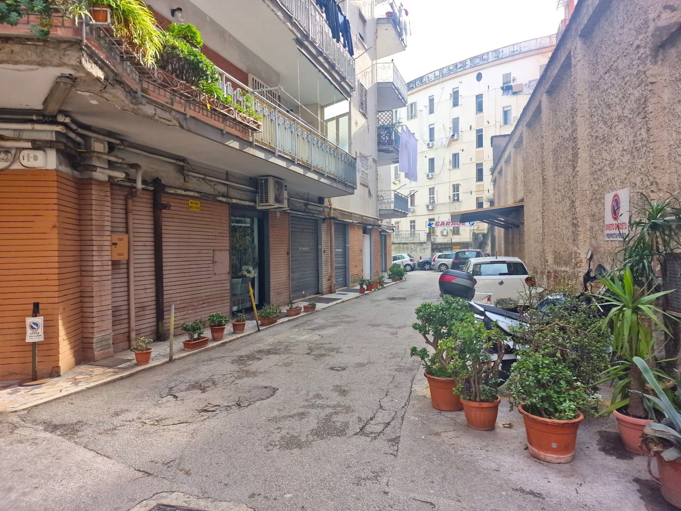 Negozio in affitto a Napoli