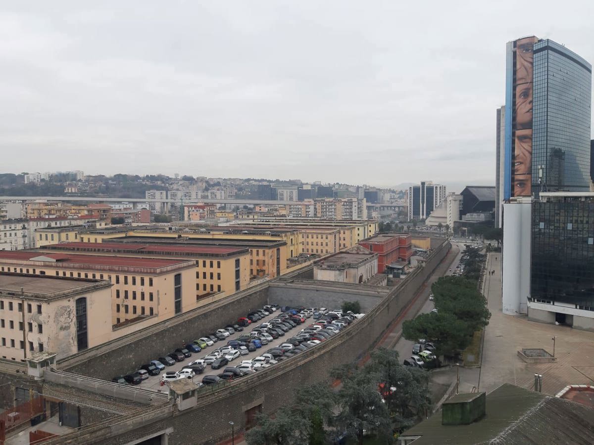 Ufficio ristrutturato a Napoli