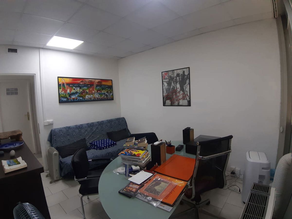 Ufficio ristrutturato a Napoli