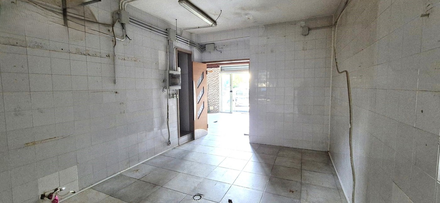 Negozio in affitto a Napoli