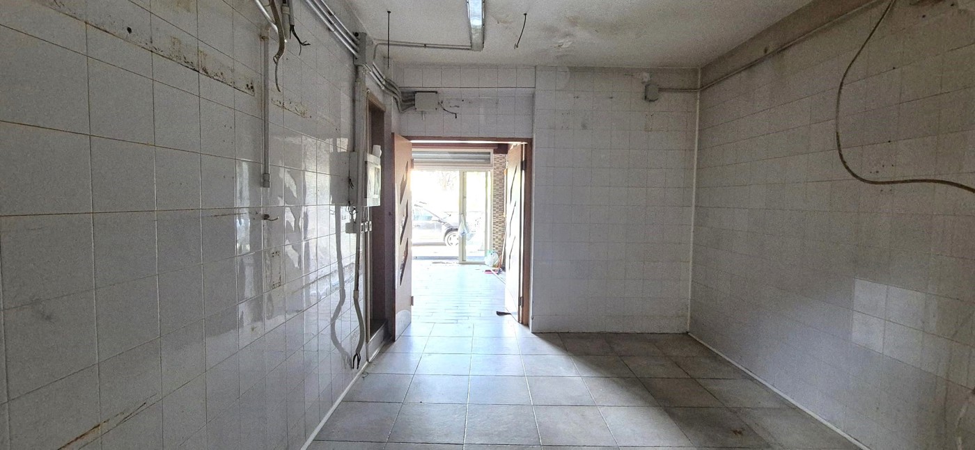 Negozio in affitto a Napoli