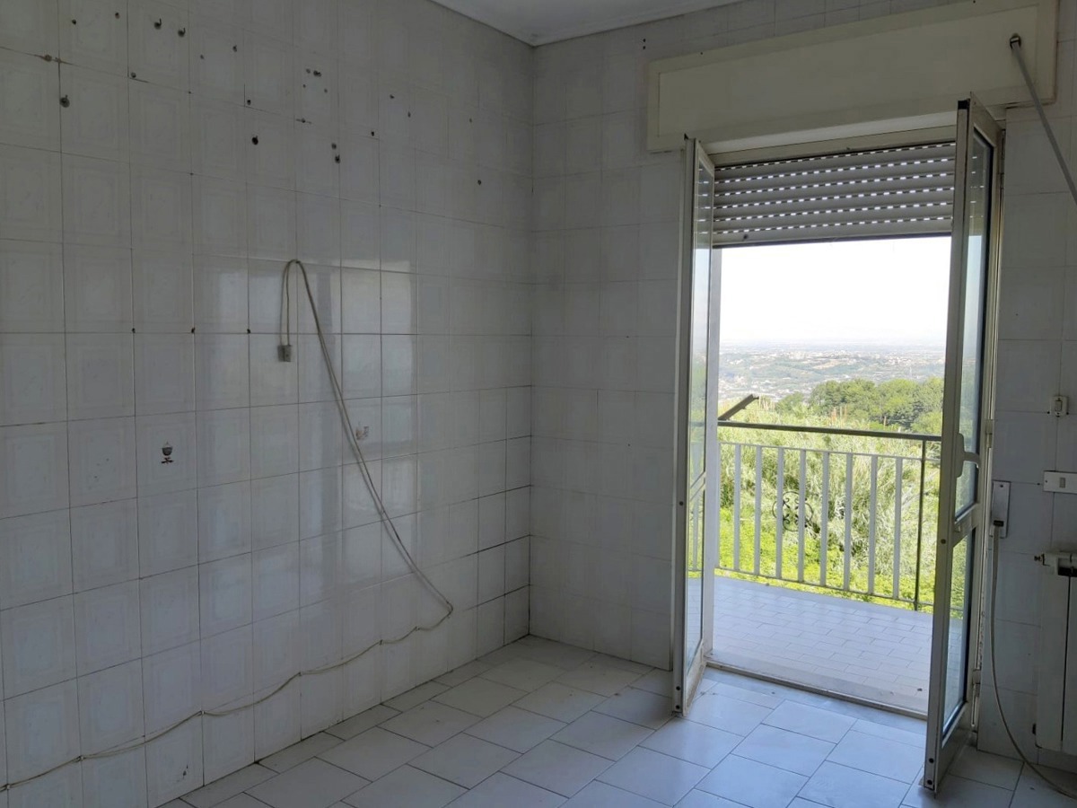 Trilocale in affitto a Napoli