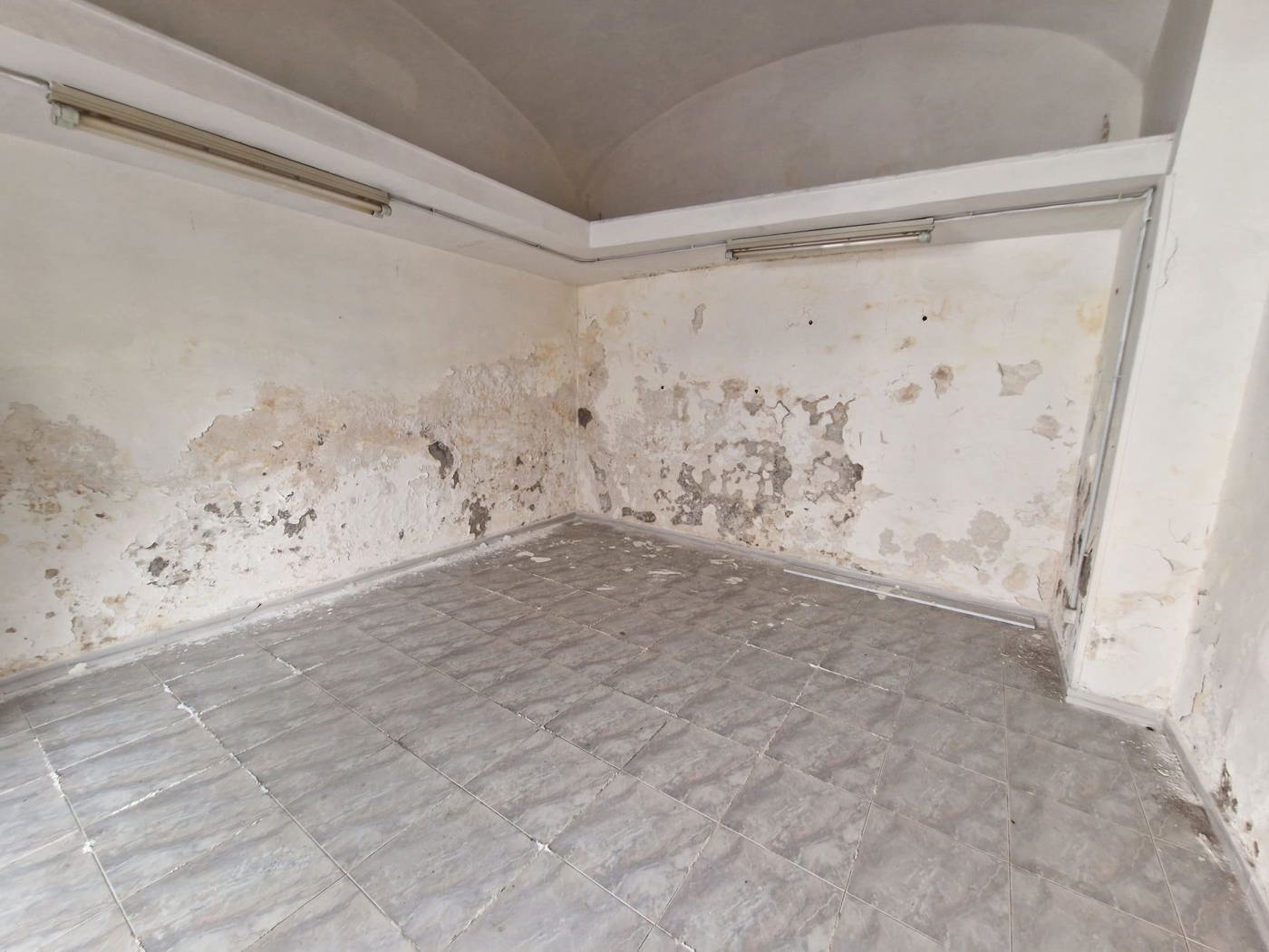 Negozio in vendita a Napoli