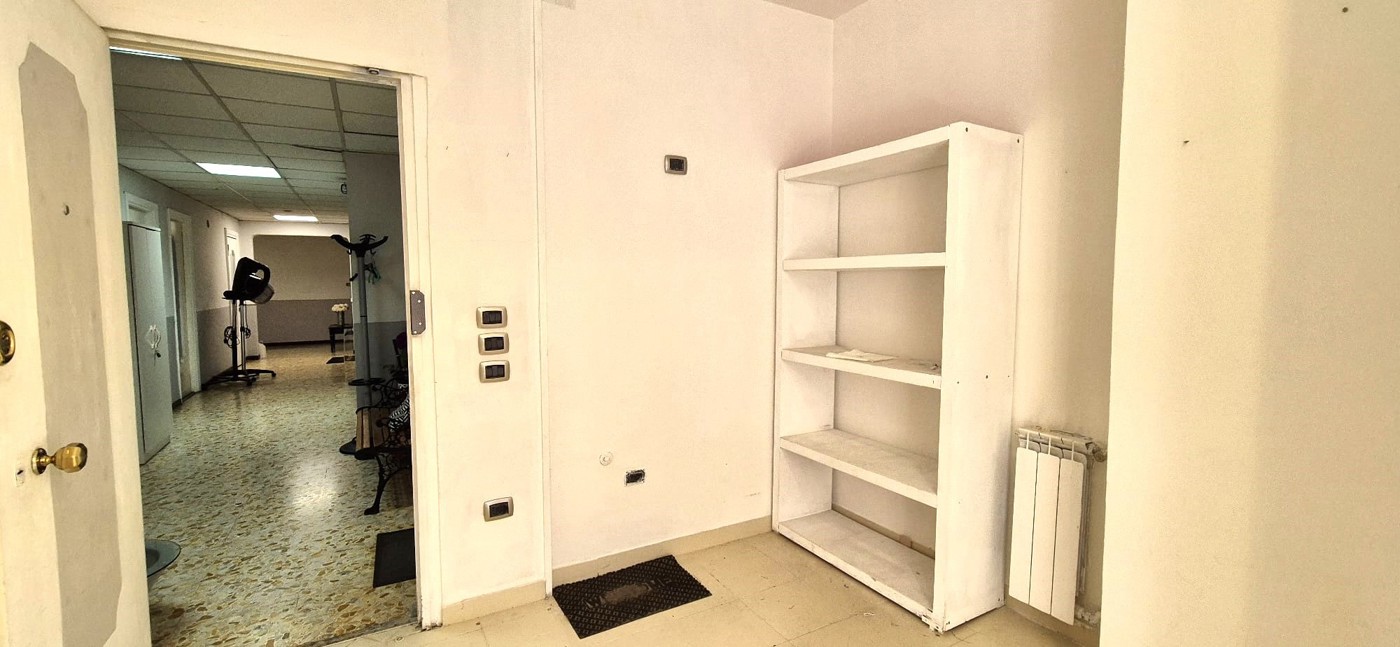 Ufficio in affitto a Napoli