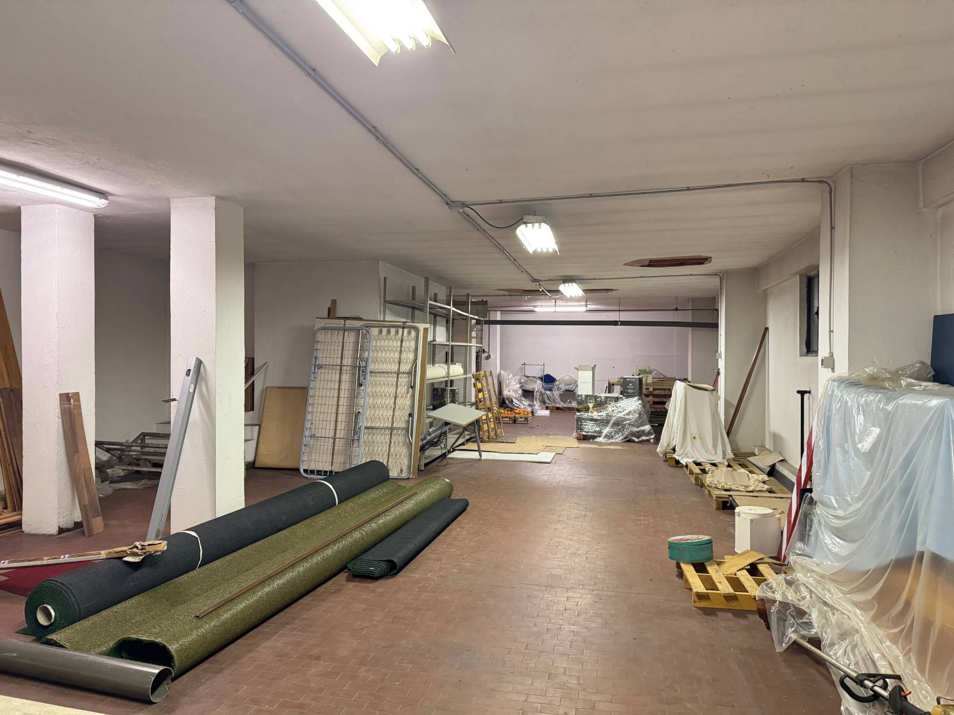 magazzino in vendita a Torino, Nizza Millefonti