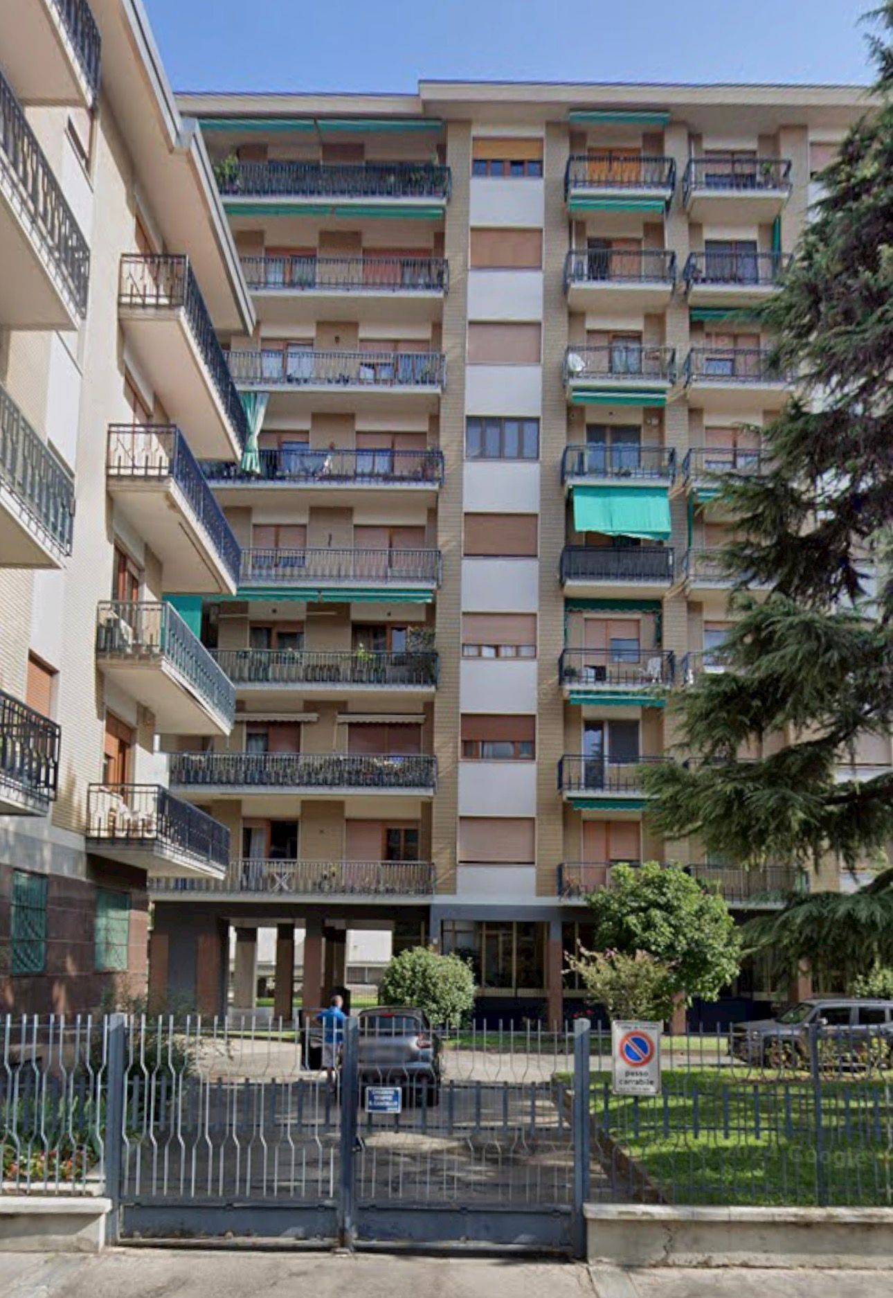 box in vendita a Torino, Santa Rita