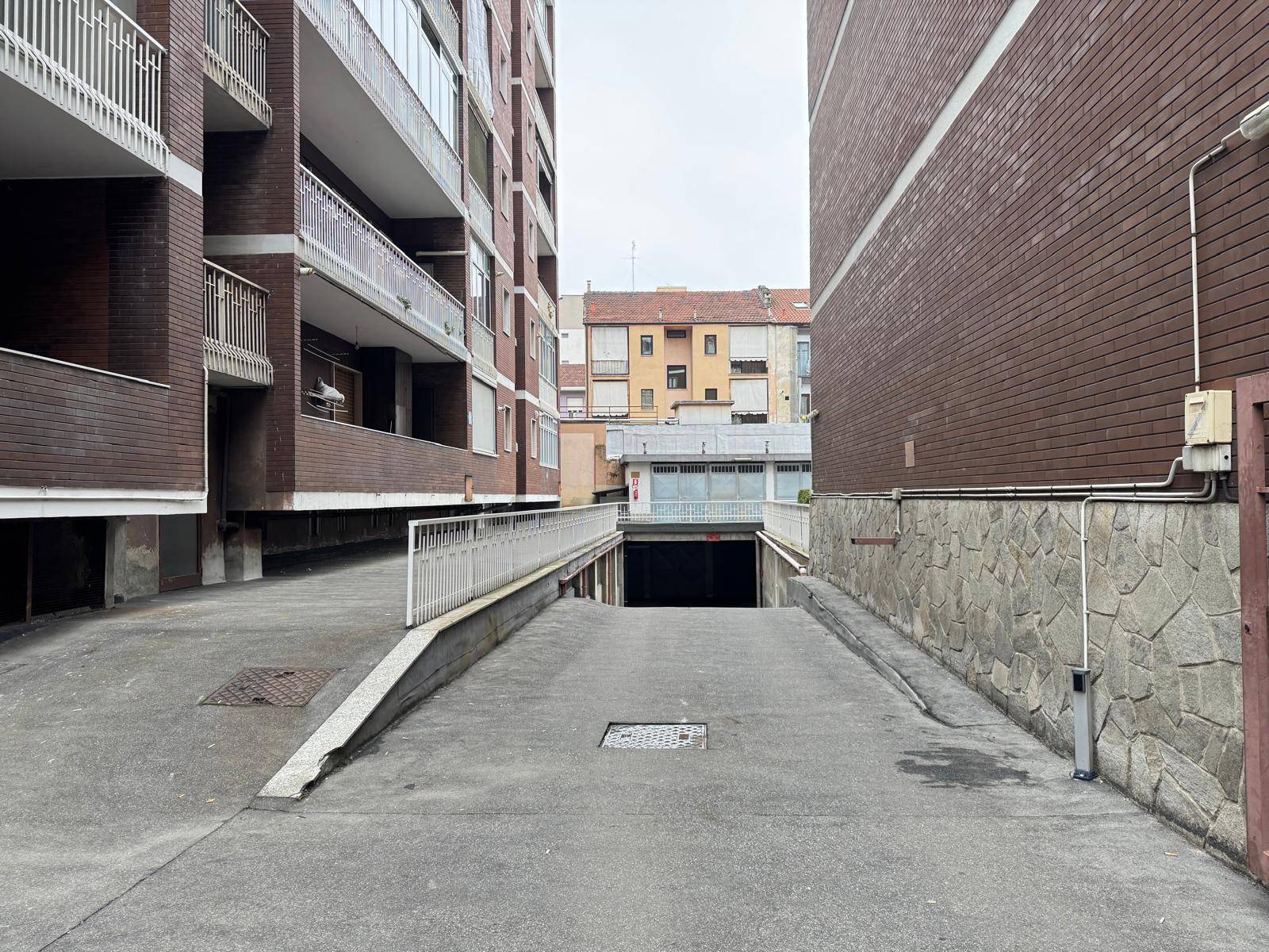 magazzino in vendita a Torino, Nizza Millefonti