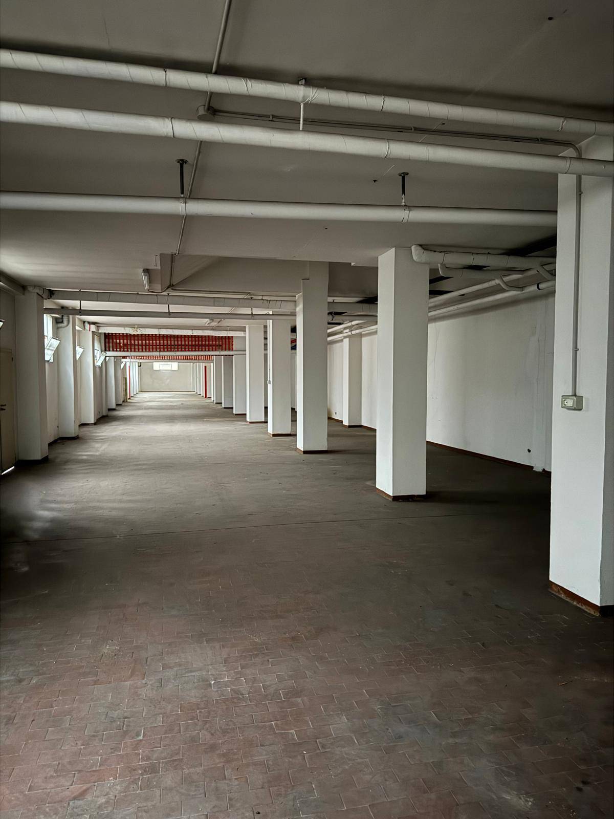 Magazzino in vendita a Torino, Nizza Millefonti