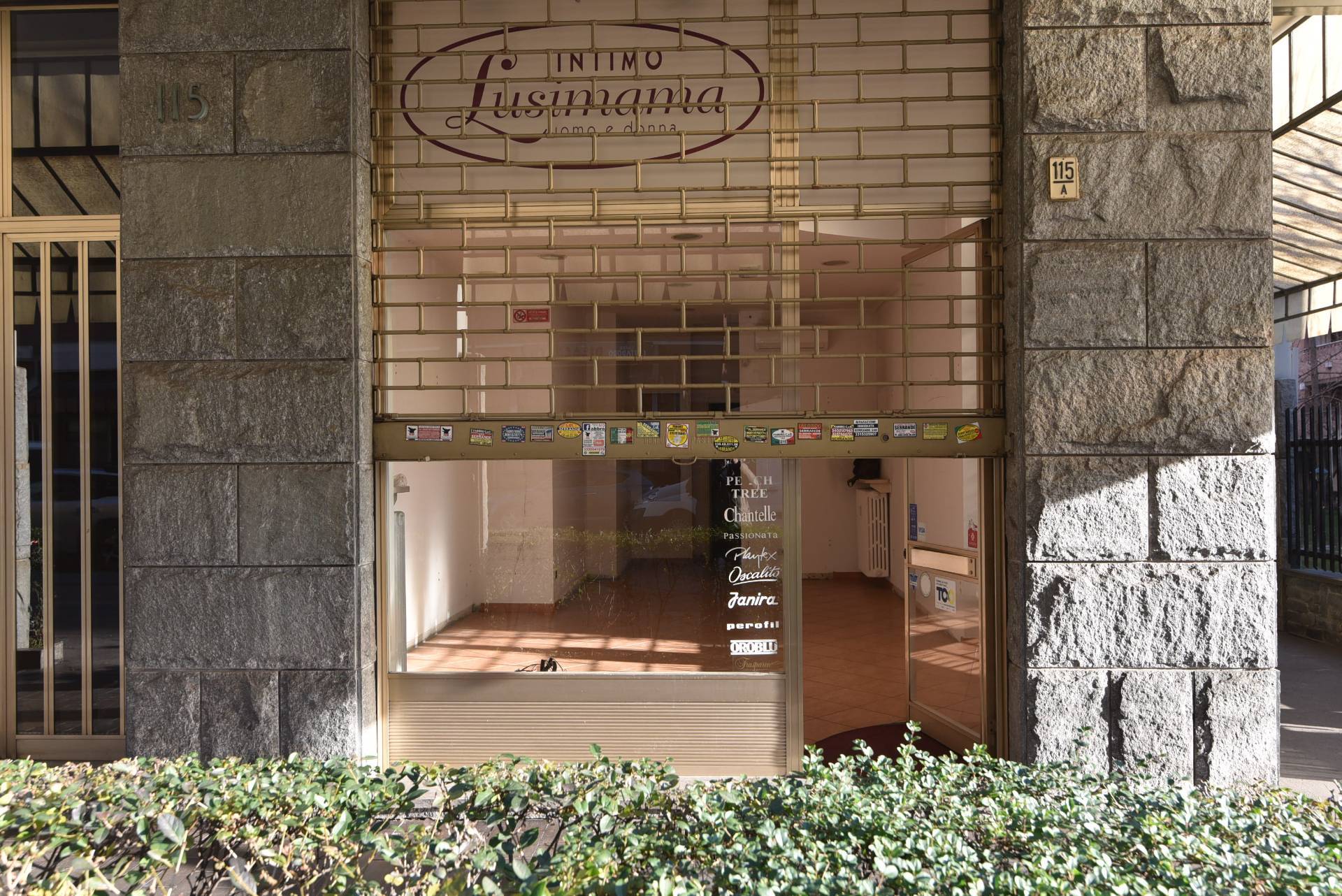 Locale commerciale in affitto a Torino, Nizza Millefonti
