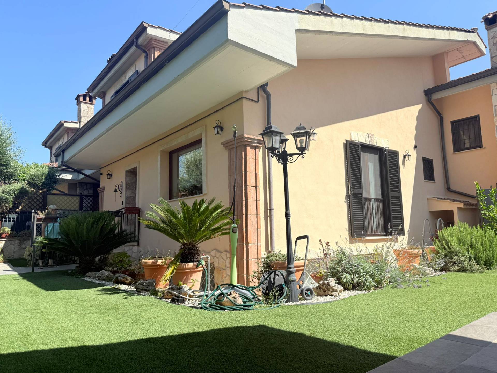 Villa in vendita a Guidonia Montecelio, Marco Simone