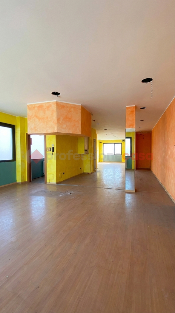 Ufficio in vendita a Osio Sotto