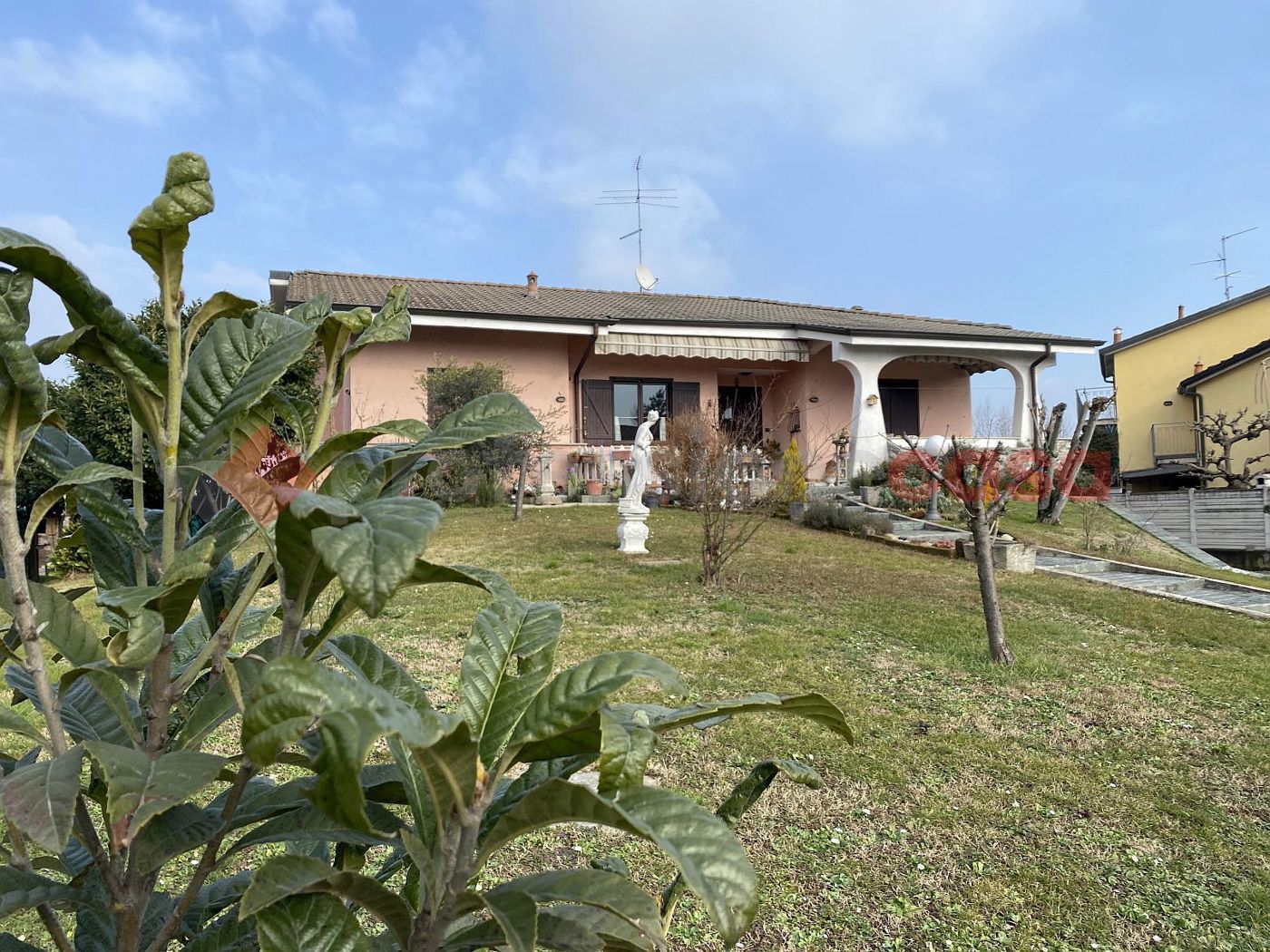 Villa con giardino a Arcene
