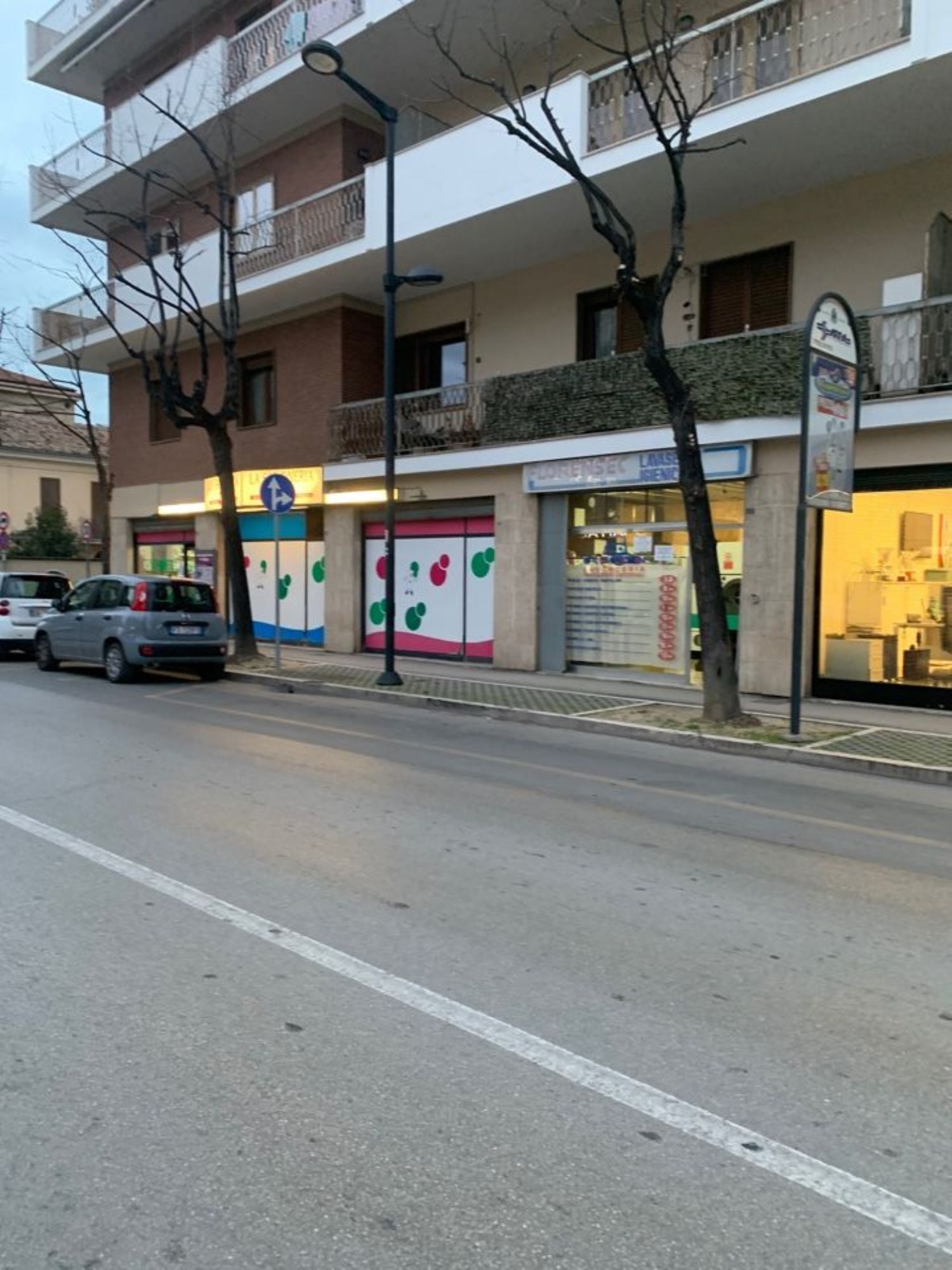 Locale commerciale in affitto in viale g.bovio 298, Pescara