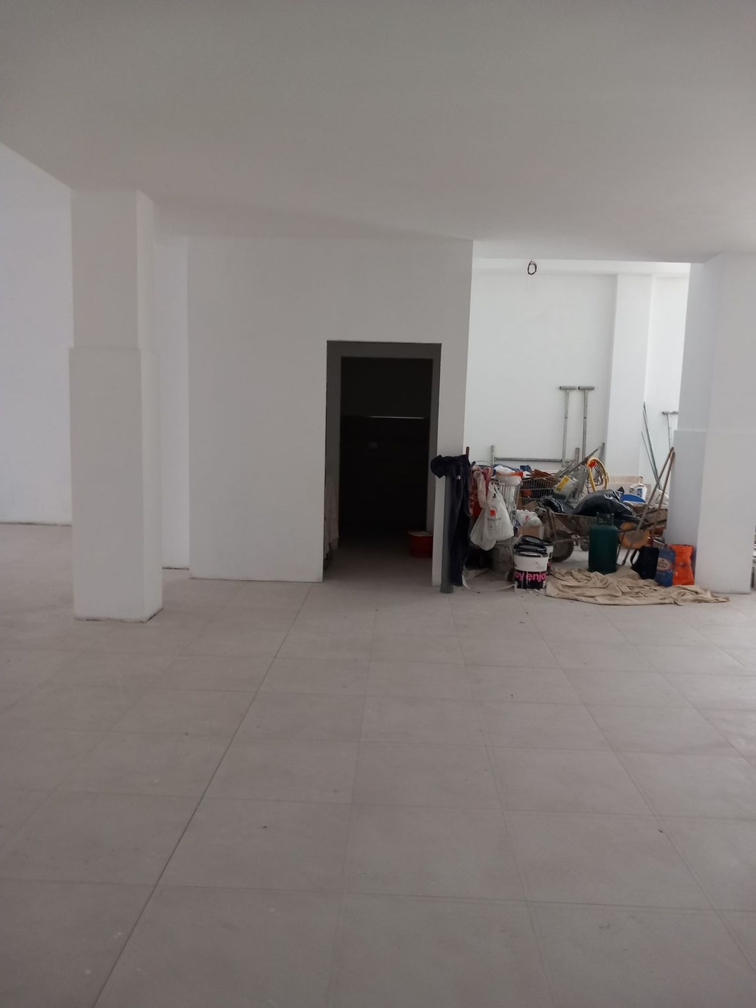 Locale commerciale in affitto in via forti 0, Pescara