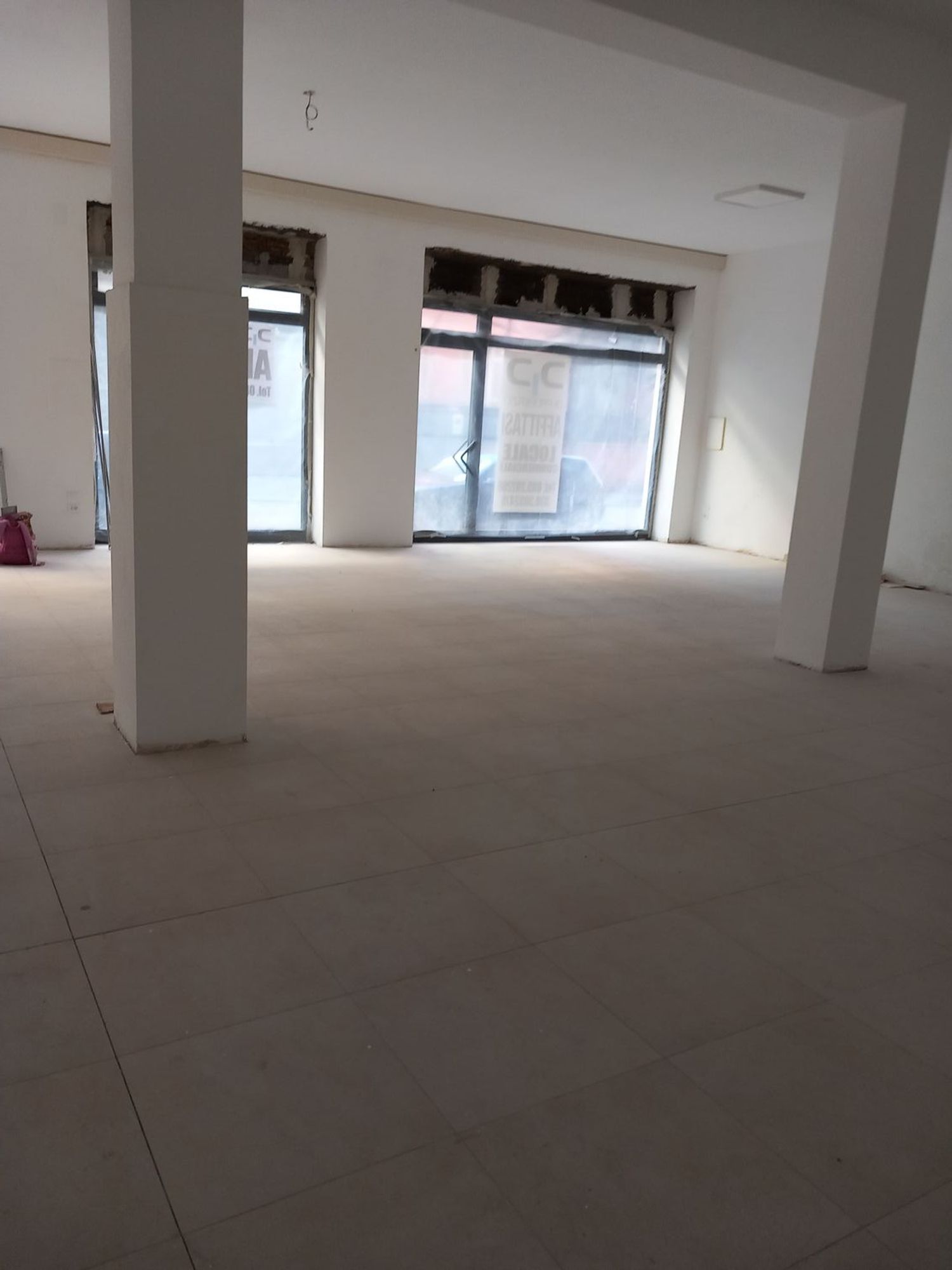 Locale commerciale in affitto in via forti 0, Pescara