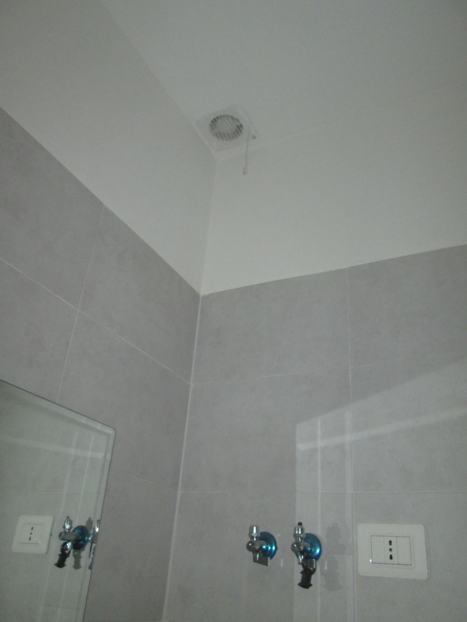 Locale commerciale in affitto in via raffaello sanzio 74, Pescara