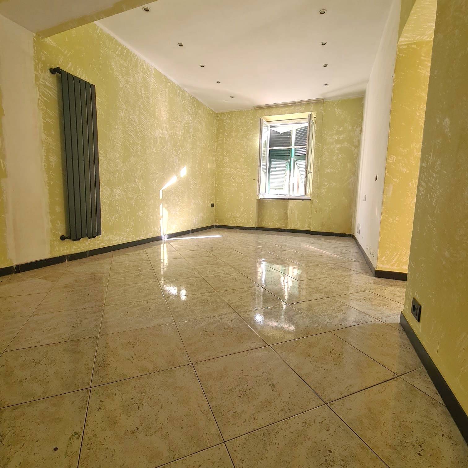 Appartamento in vendita a Genova, Marassi