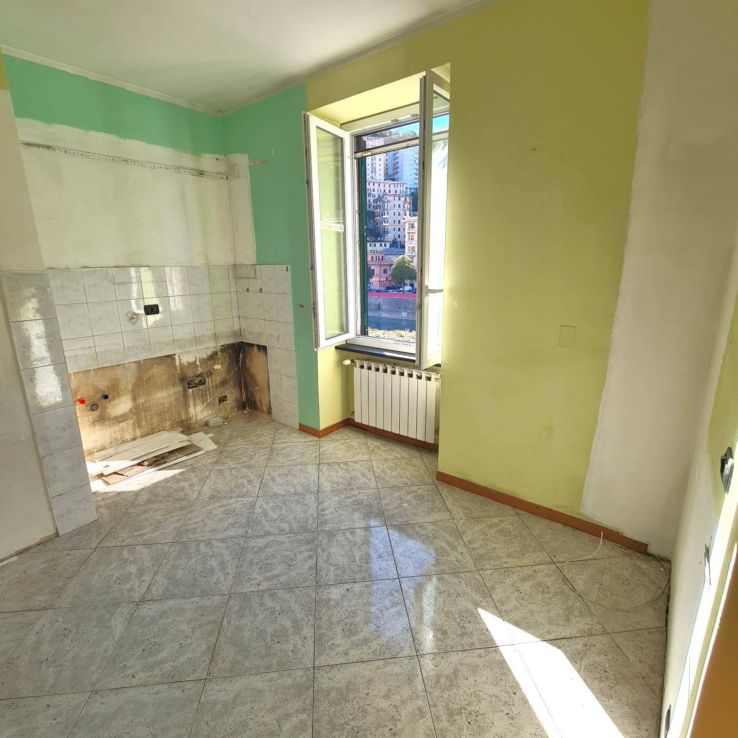 Appartamento in vendita a Genova, Marassi