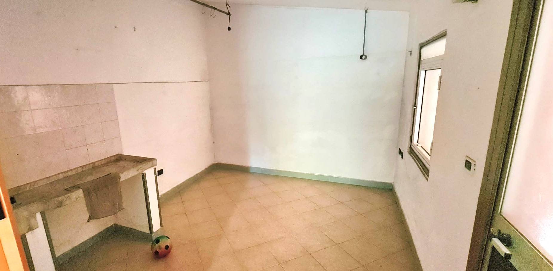 Artigianali in vendita a Genova, Sampierdarena