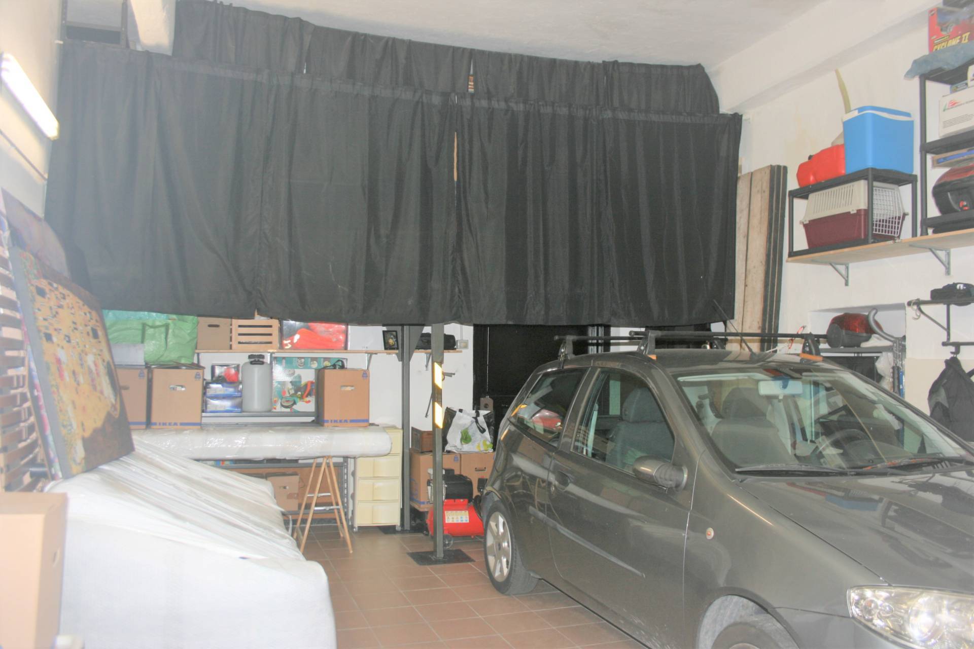 Box o garage in vendita a Genova, Sampierdarena