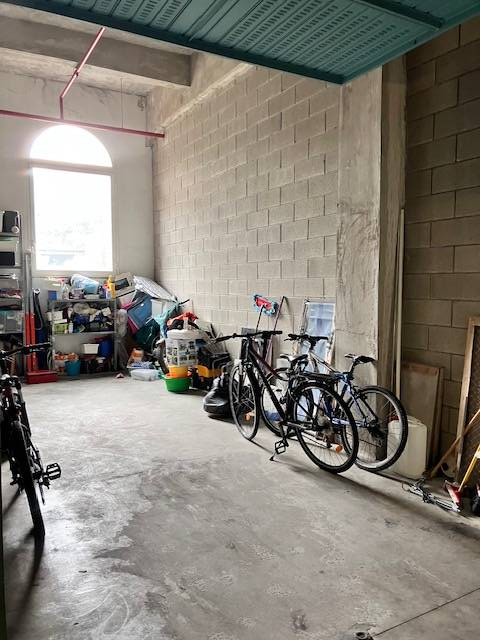 Box in affitto a Genova, Oregina