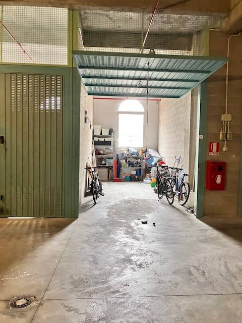 Box in affitto a Genova, Oregina