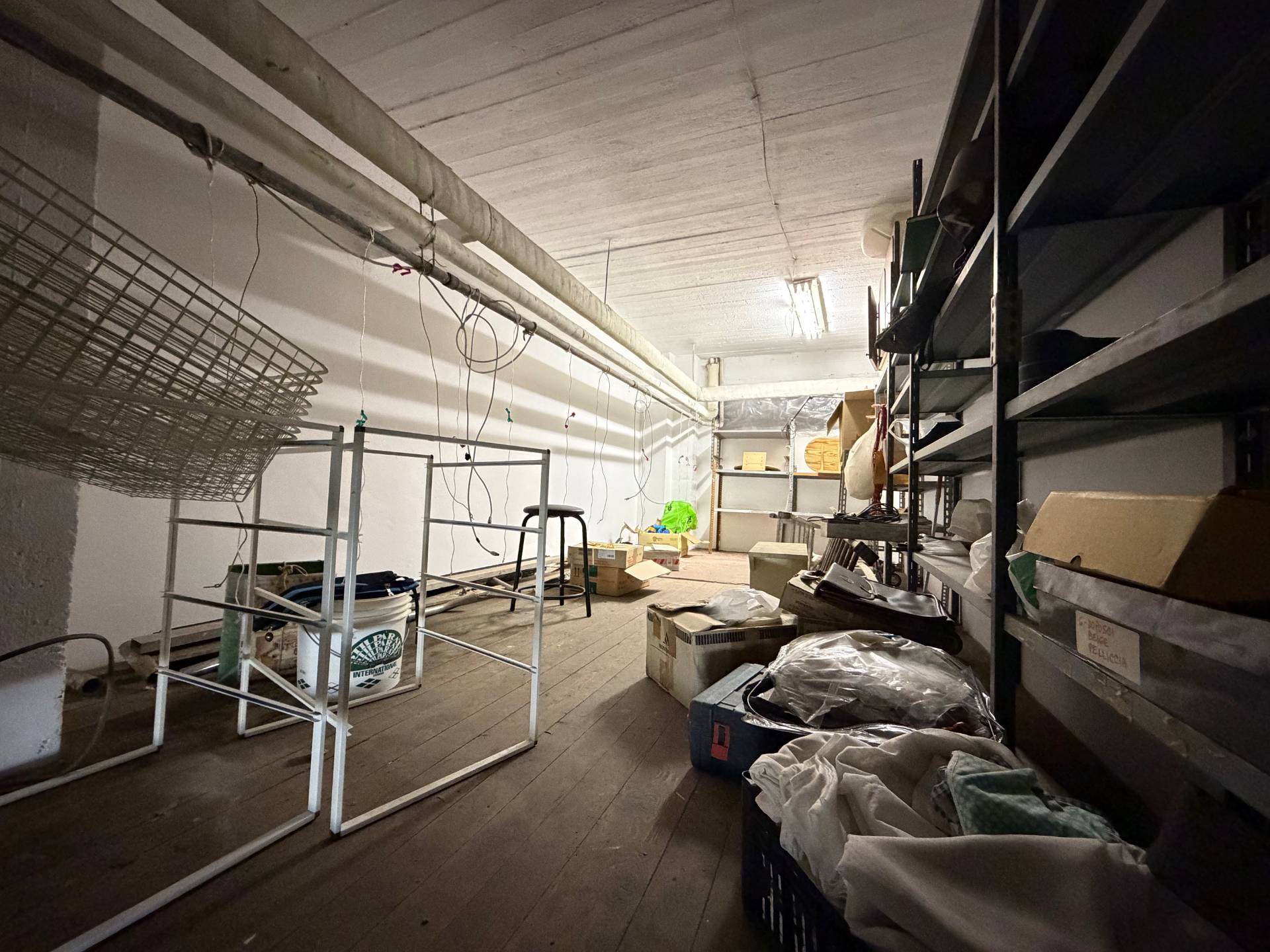 Box in vendita a Genova, Oregina