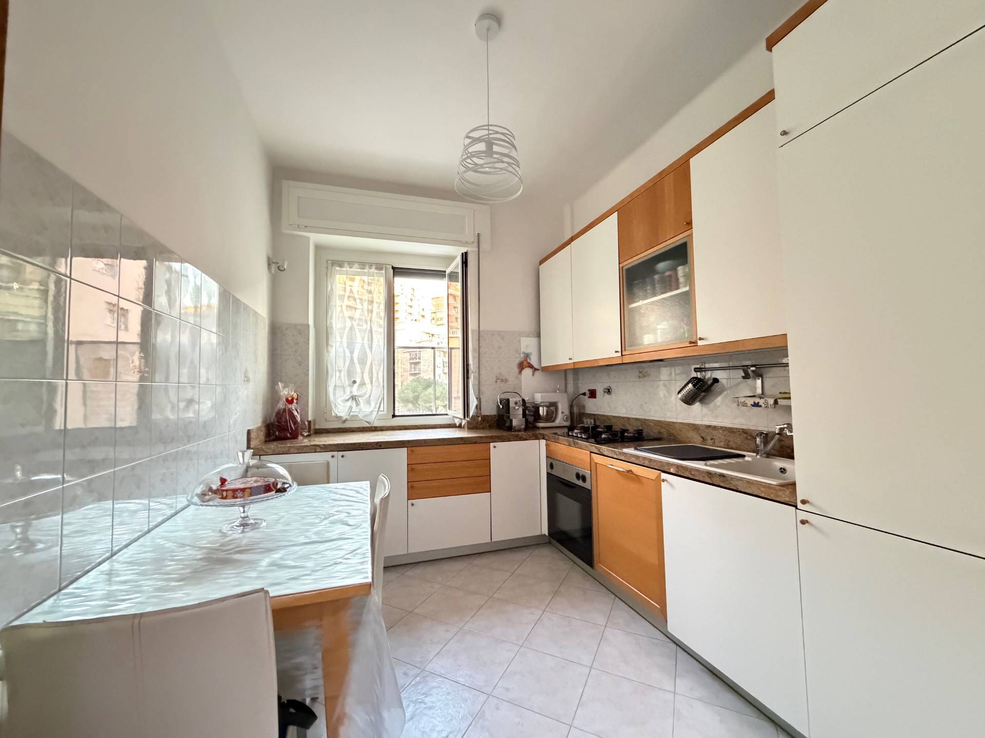 Appartamento in vendita a Genova, Oregina