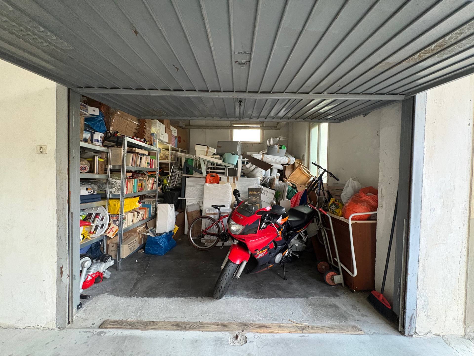 Box o garage in vendita a Genova, Oregina