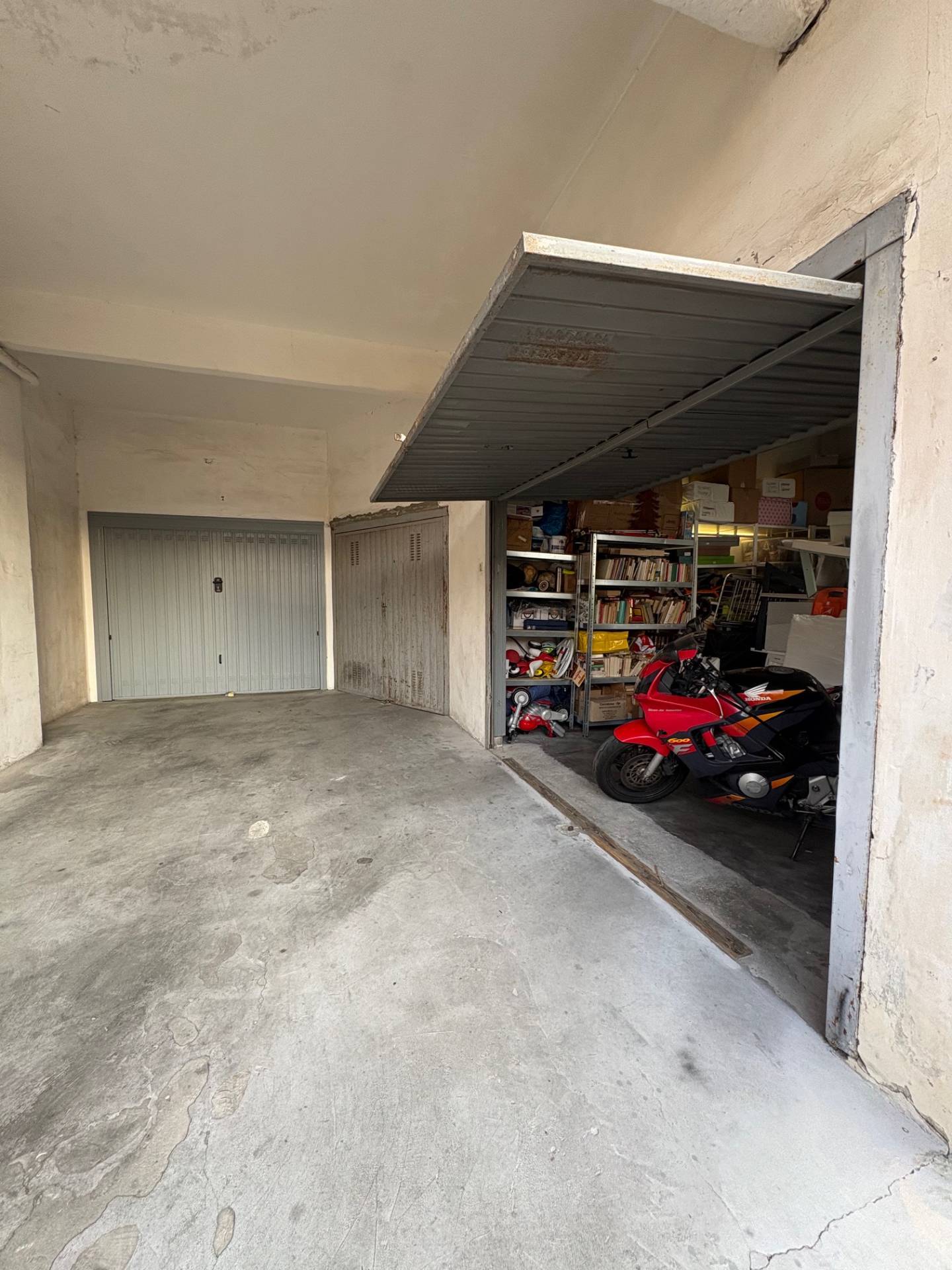 Box o garage in vendita a Genova, Oregina