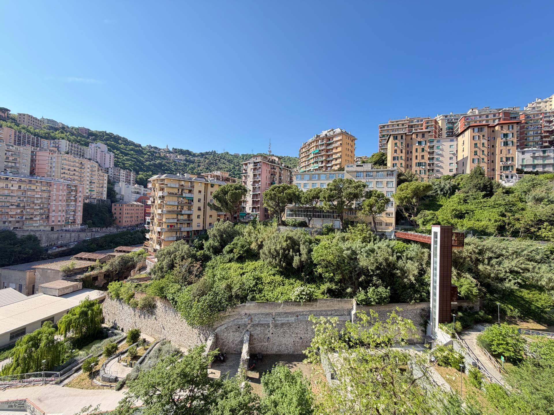 Appartamento in vendita a Genova, Oregina