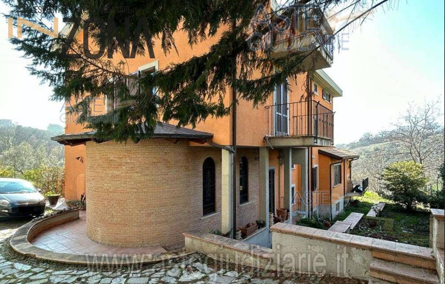 Villa con terrazzo, Pescara zona nord