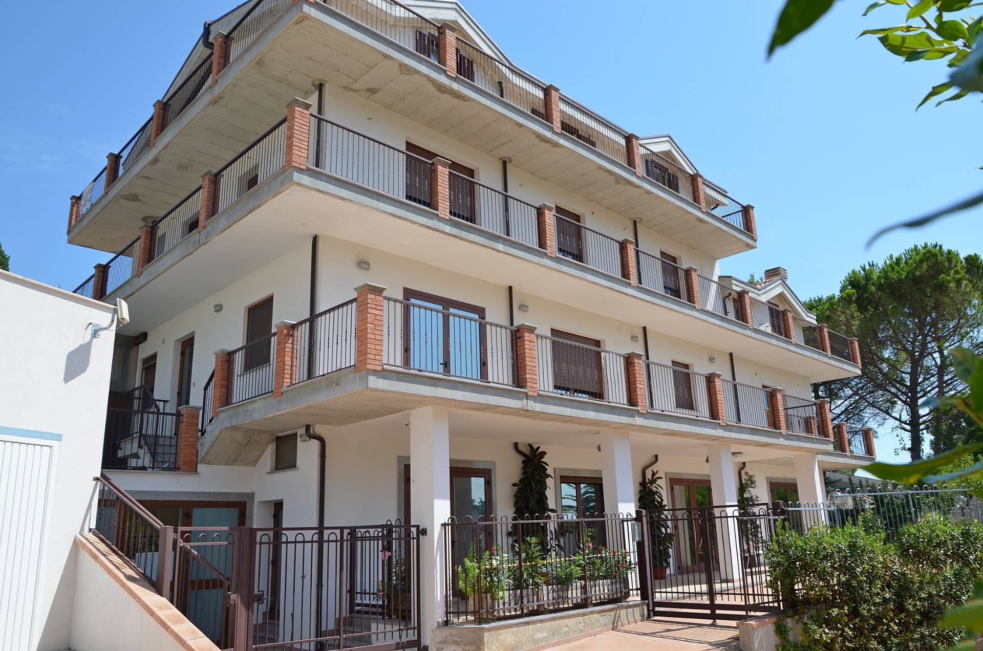 Palazzina in vendita a Montesilvano, prima collina