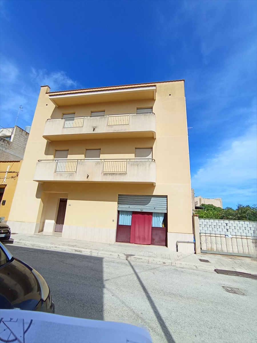 Casa indipendente con giardino, Paceco centro storico
