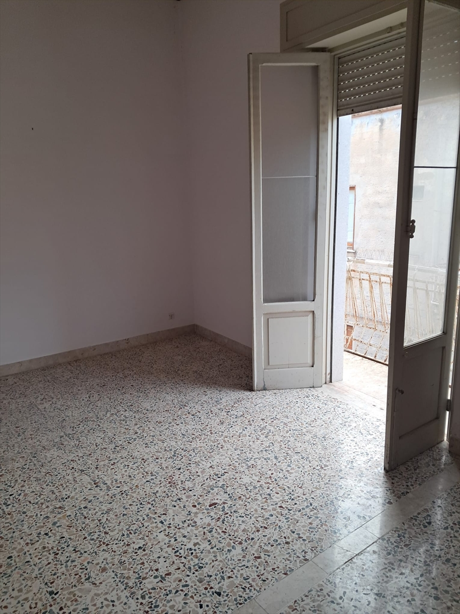 Casa indipendente da ristrutturare in via torquato tasso, Paceco