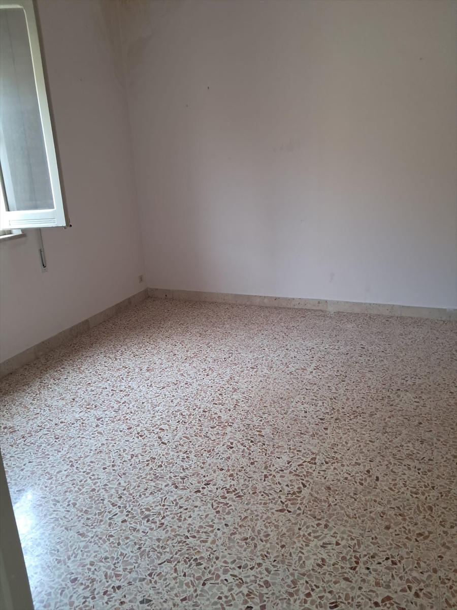 Casa indipendente da ristrutturare in via torquato tasso, Paceco